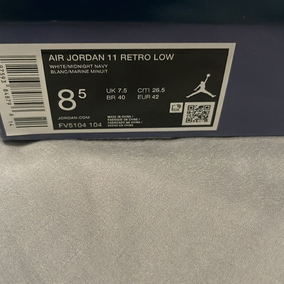 Jordan 11 retro lows - Picture 2 of 3